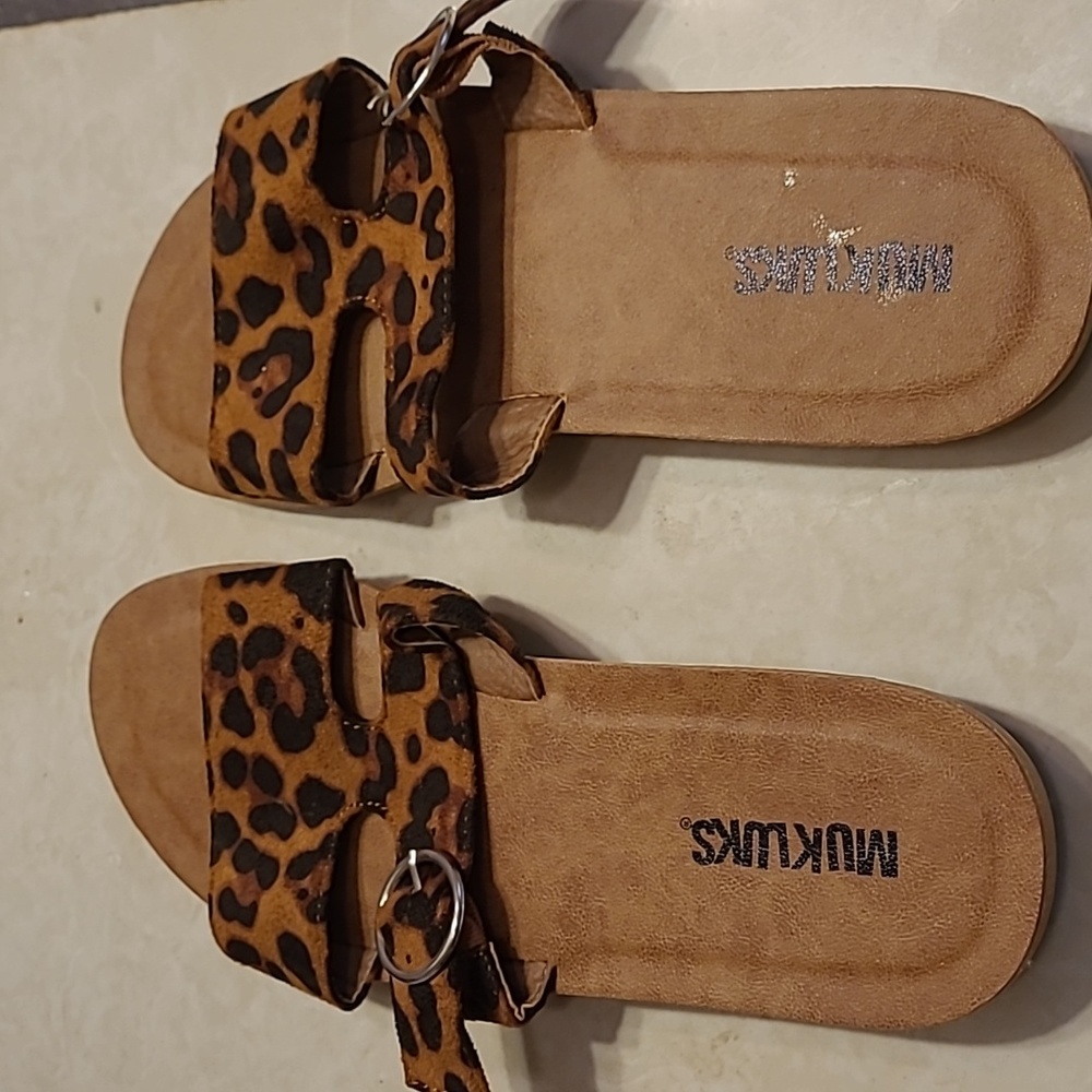 Mukluk slides